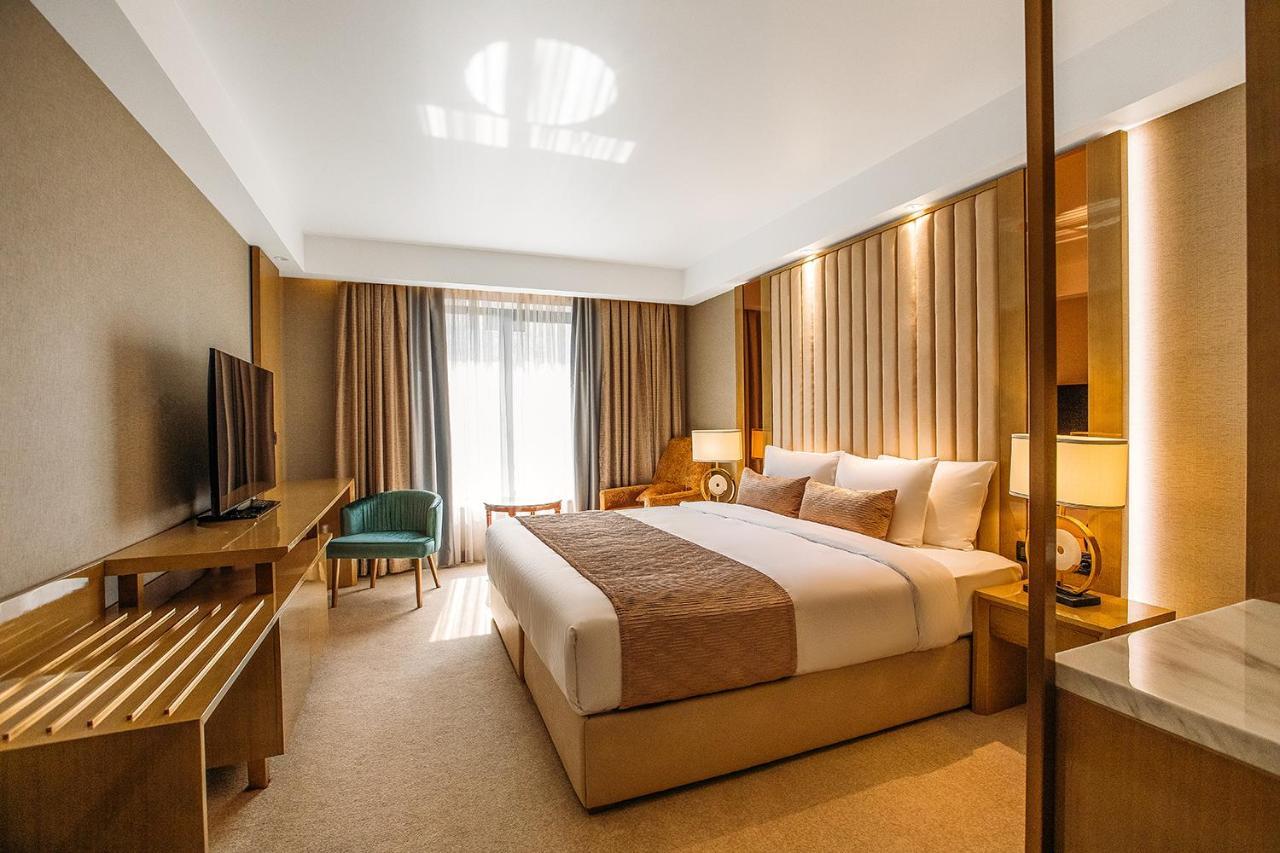 Marjan Plaza Hotel Tbilisi Exteriör bild