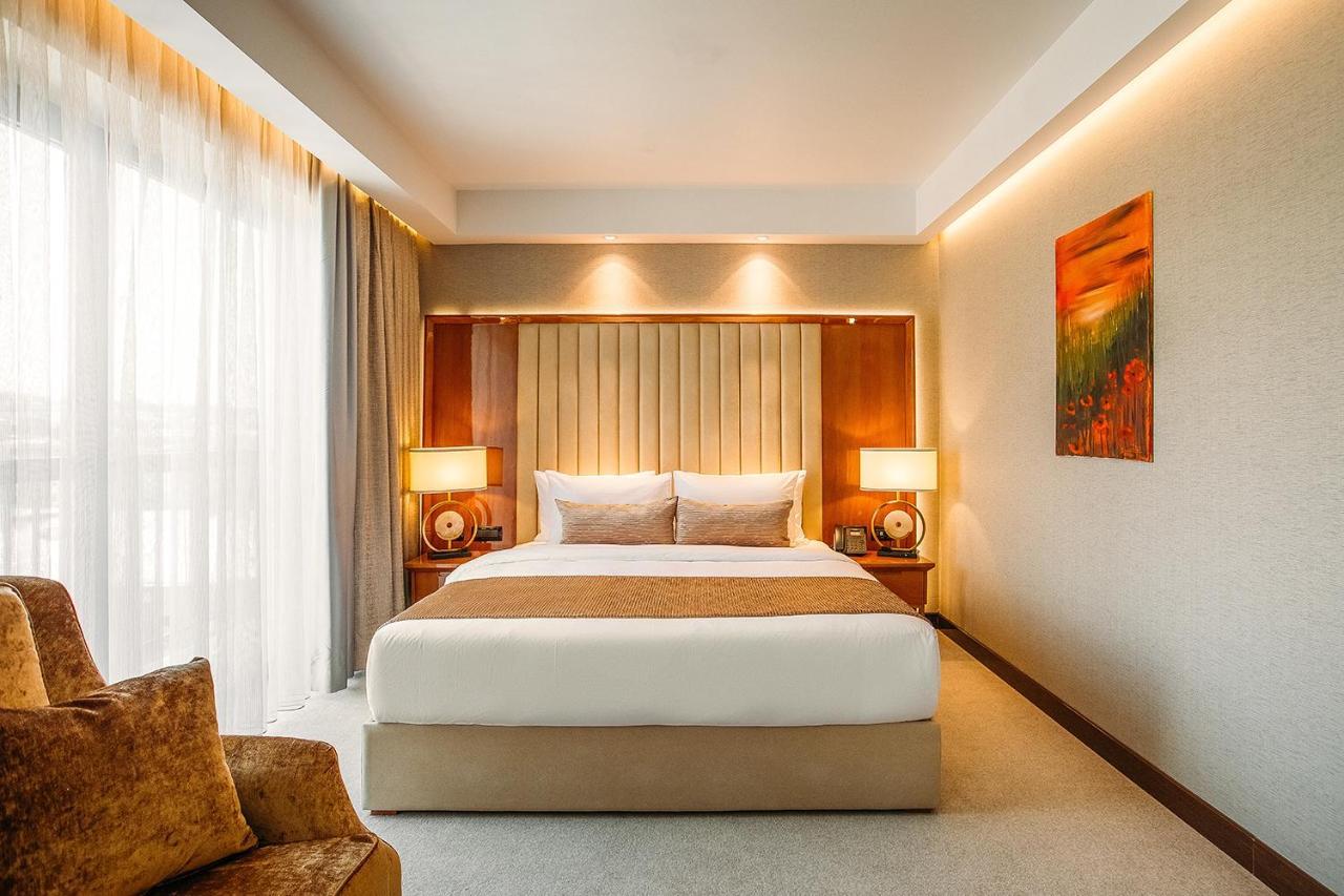 Marjan Plaza Hotel Tbilisi Exteriör bild